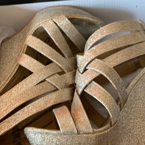 Women heels - Picture 10 of 15